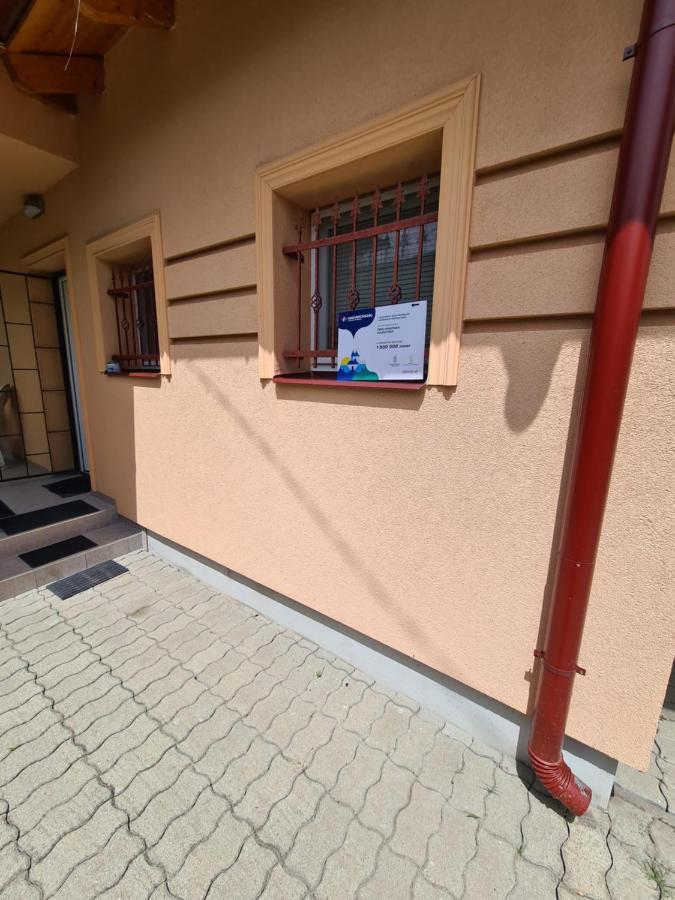 Zseki Apartman Hajdúszoboszló Exterior foto